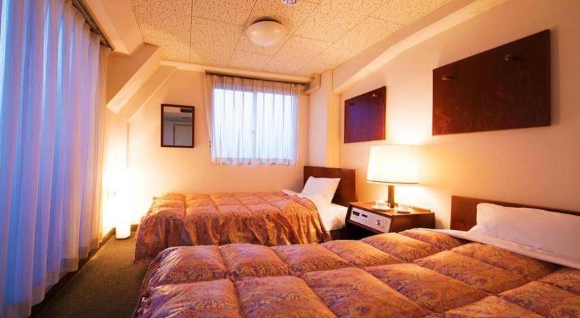 Hotel Town Honmachi Kōchi Zewnętrze zdjęcie