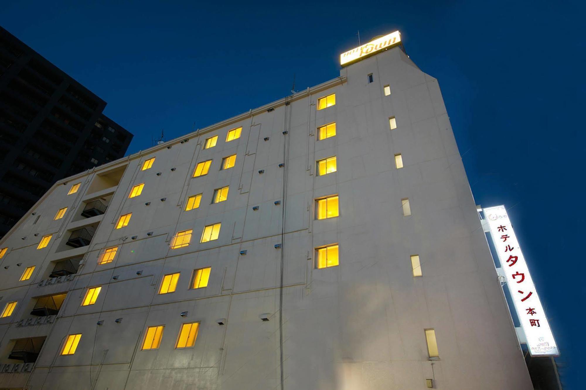 Hotel Town Honmachi Kōchi Zewnętrze zdjęcie